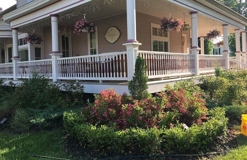 Manistee Bed & Breakfast | The Chandelier Bed & Breakfast ROOM#5