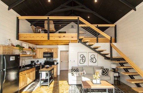 Newnata Cabin | Beautiful Lakefront Cabin