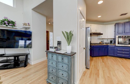 Travis Landing House | Mountain Cabin Home w/ Great Views of Lake Travis. Pet-Friendly!