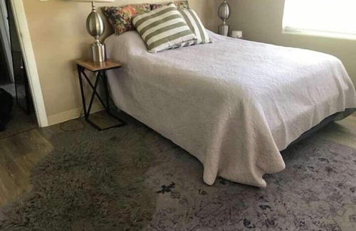 Sebastian Apartment | 3 Bedroom 756199 by Houzlet