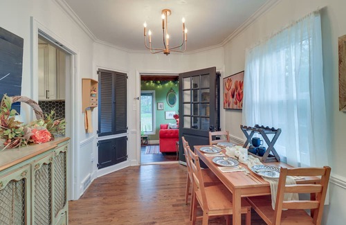Farmington House | Charming Farmington Home < 1 Mi to Downtown!