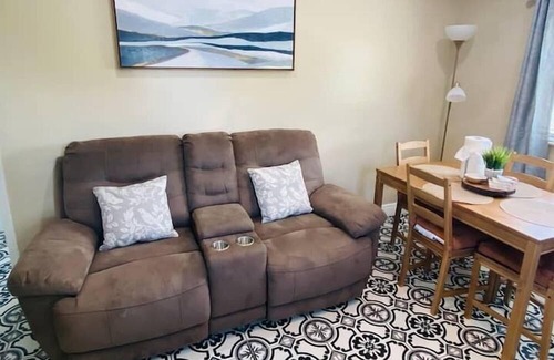 Bay Crest Park Apartment | 2 Bedroom 735708 by Houzlet