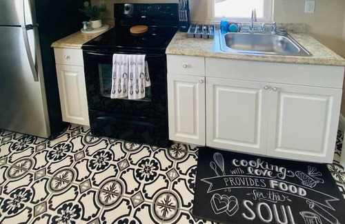 Bay Crest Park Apartment | 2 Bedroom 735708 by Houzlet