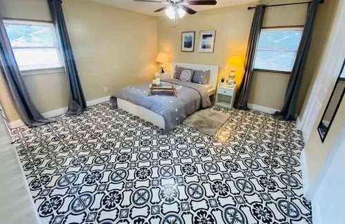 Bay Crest Park Apartment | 2 Bedroom 735708 by Houzlet