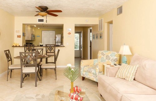 Grove City Apartment | 2 Bedroom Condo 728669 by Houzlet