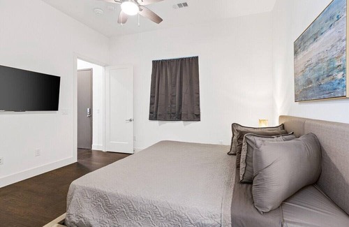 Cedars Apartment | Luxurious Dallas Apartment - Downtown