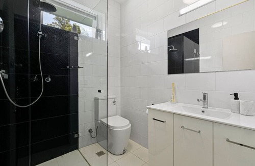 Killara House | The Pool House: 4BR in Killara