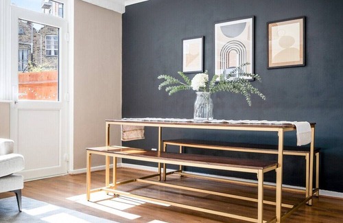 Hackney Wick Apartment | Stylish 3 Bed | Vibrant East London