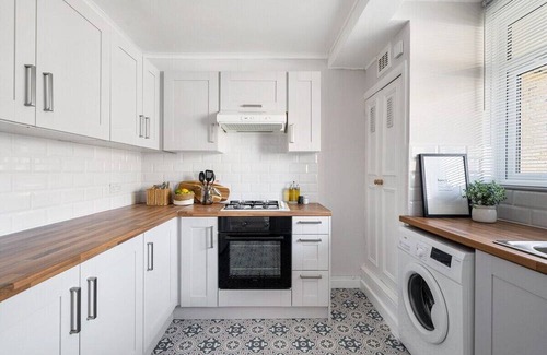 Hackney Wick Apartment | Stylish 3 Bed | Vibrant East London