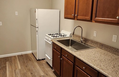 Northeast Reno Apartment | Private getaway 1 bedroom Brand New inside, 5 mins from downtown & unr