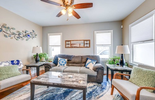 Wausau House | Cozy Wausau Home w/ Fireplace & Hot Tub Access