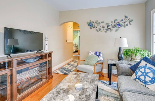 Wausau House | Cozy Wausau Home w/ Fireplace & Hot Tub Access