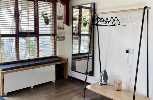 Latchmere House | Spacious Loft, On Private Courtyard, Next To Battersea Park
