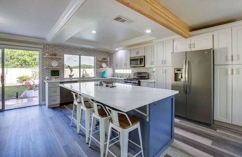 El Capitan Ranch House | Spacious Las Vegas Vacation Rental w/ Private Pool