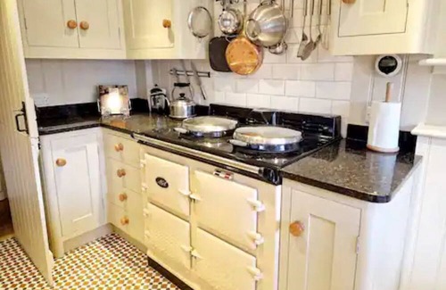 Wimborne Cottage | Beautiful cottage in town centre
