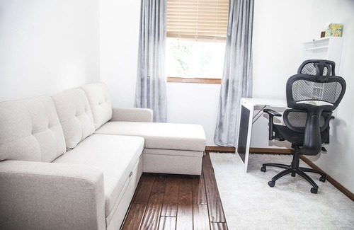 Olympia House | Comfy Retreat Near Shopping/Dining/Parks