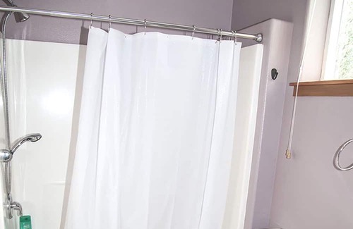 Olympia House | Comfy Retreat Near Shopping/Dining/Parks
