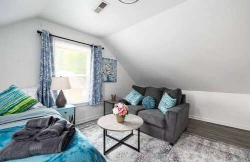 Greensboro Apartment | Comfortable for Long Term Stays!