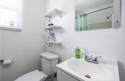 Greensboro Apartment | Ideal for Long term stays!