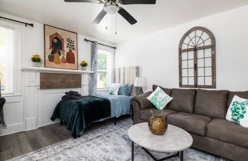 Greensboro Apartment | Ideal for Long term stays!
