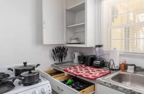 Glendale Hills Apartment | Perfect for long term stays!