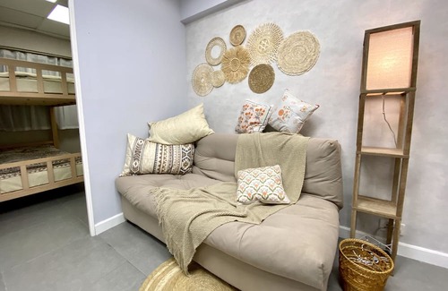 Tsim Sha Tsui Apartment | CozyStay 10pax Bohemia apartment at City Center!!