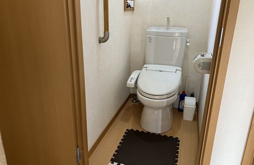 Narashino House | Near Tokyo DiesneyLand, Beach and Makuhari. Big House 4 BedRooms for 18 Guests