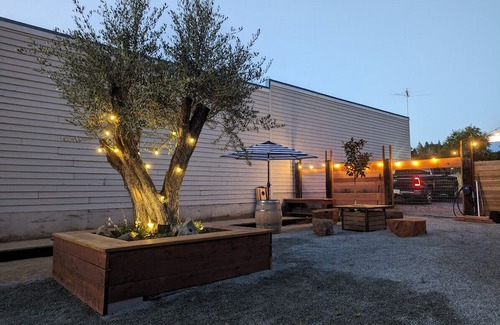 Placerville Apartment | Yaki #2 Harper Inn · Modern 1 Bedroom Close to Downtown w/ Free Bikes