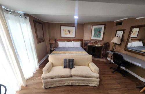 Raleigh House | Turn of the Century Estate with Sauna, Secluded