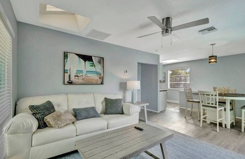 Indian River Estates House | Lovely Cottage with Pool
