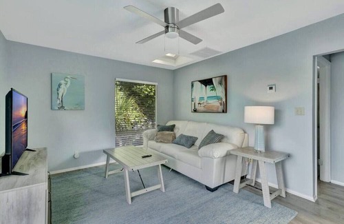 Indian River Estates House | Lovely Cottage with Pool