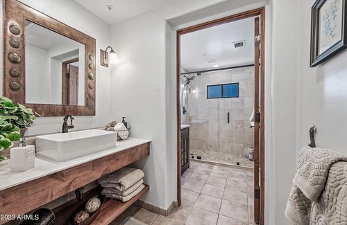 Carefree Condo | Luxury Unit Carefree, Arizona with great golfing, art, restaurants and shopping