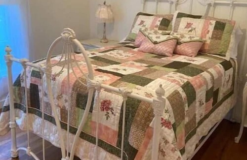 Utopia House | Antique House
