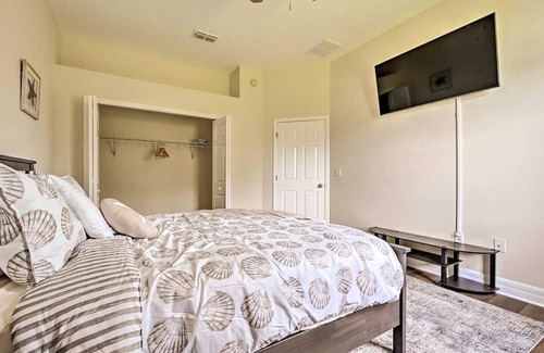 Lakeland House | The Peaceful Vacation Home W Pool Table