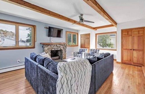 Milford House | Spacious 4 bedroom, oasis with ocean views galore