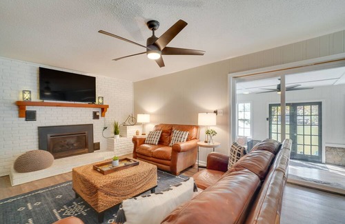 Louisville House | Lakefront Louisville Home - Dock, Fire Pit & Grill