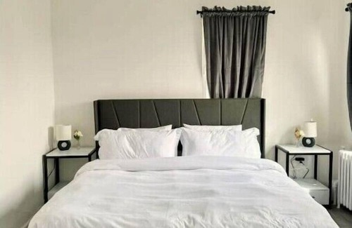 North Bergen Apartment | Luxury North Bergen 3 BR APT