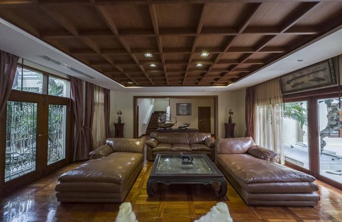 Na Chom Thian Villa | Executive 4 Bed Pool Villa in Na Jomtien - (VTM)