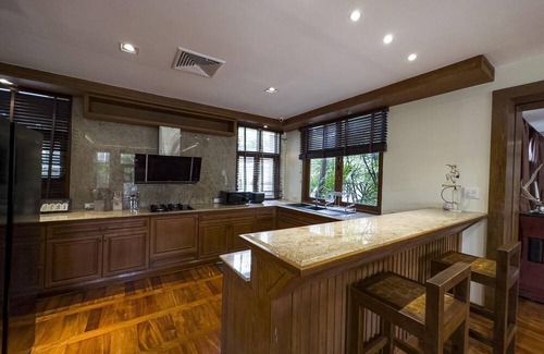 Na Chom Thian Villa | Executive 4 Bed Pool Villa in Na Jomtien - (VTM)
