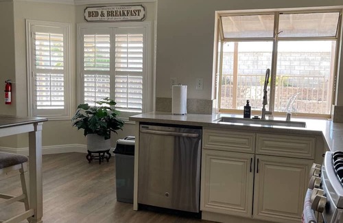 Victorville House | A Quiet Cozy Getaway With Covered Patio & Pool