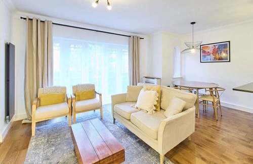 Canterbury Apartment | Host & Stay | Bellflower Mews