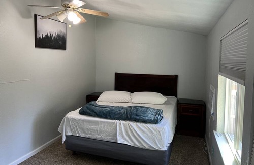 Three Rivers Cottage | Enjoyable Family Home with Country living