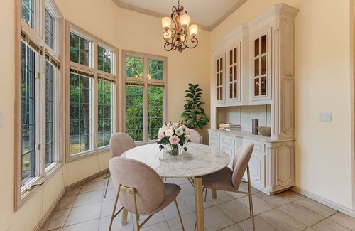 Medical Lake Apartment | Beautiful Loft Apartment in Historic Medical Lake!