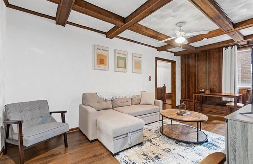 Lawrenceville Apartment | 3 Bedroom 718146 by Houzlet