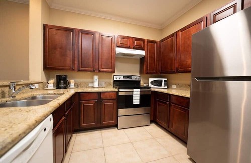Four Corners Condo | Tuscana Resort 3 BR near Disney