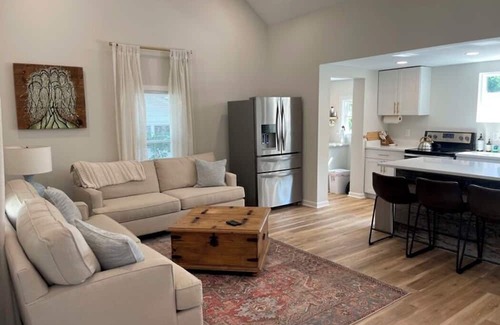 Fort Mill House | COZY Downtown FORT MILL.1/2 block to MAIN STREET Restaurants* (3 bd, 2 ba)