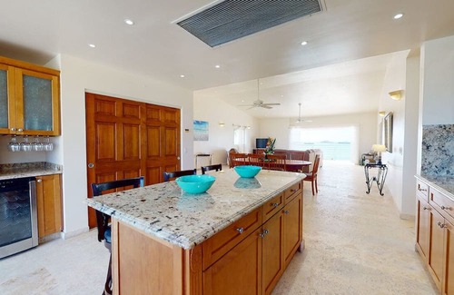 Simpson Bay Condo | Lovely 3 Bedroom Beachfront Condo located at Coco's Beach Club!