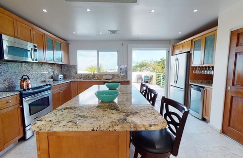 Simpson Bay Condo | Lovely 3 Bedroom Beachfront Condo located at Coco's Beach Club!
