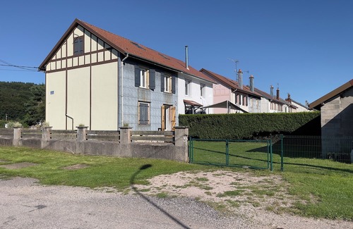 Aumontzey House | Quiet house 15 minutes from Gerardmer, sleeps 8, pets allowed