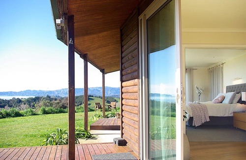 Golden Bay House | 30-Acre Jewel in Golden Bay: Estate with Stunning Views & Glow-worms